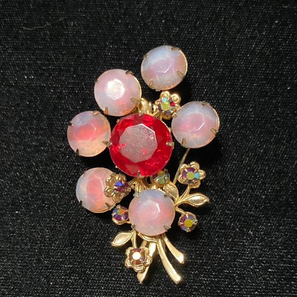 Vintage Jewelry - Vintage Gold and Red Floral Brooch